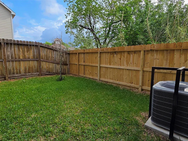 8113 Miley St #B — Photo 17