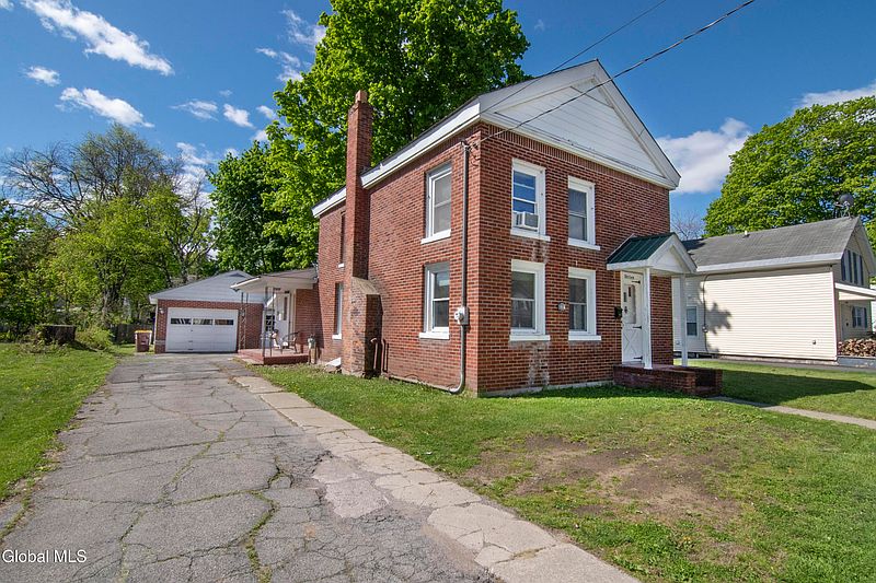3rd image of 13 Grand Street