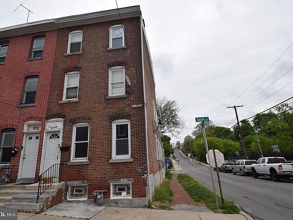 4th image of 800 Smith St