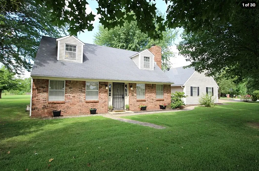 3 bed, 2.5 bath, 2560 sqft, $2,400 — Photo 4