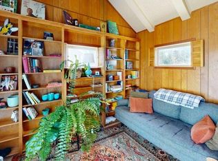 28 Chelmsford Rd, Rochester, NY 14618