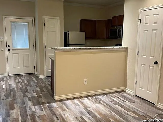 3 bed, 2.5 bath, $1,400 — Photo 3