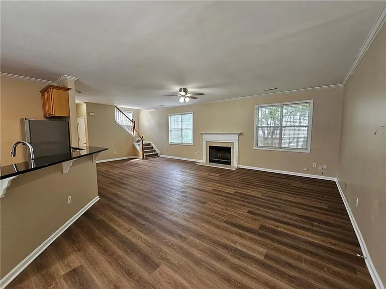 3202 Heritage Walk Ln — Photo 4