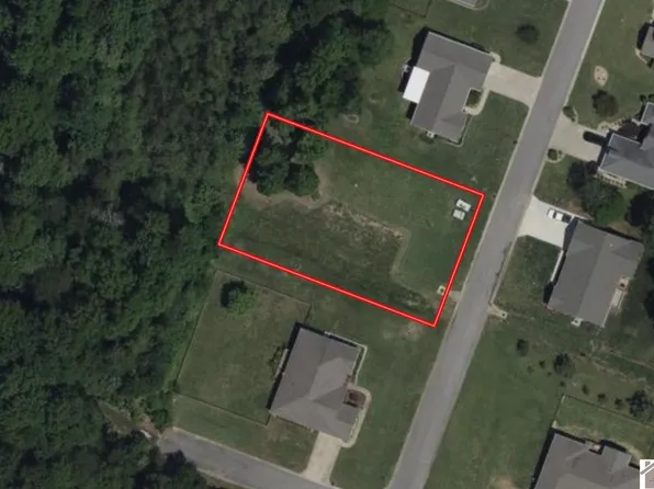 8335 Danube Dr, West Paducah, KY 42086