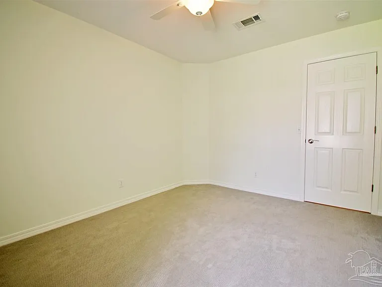 100 Mount Pilot St — Photo 18