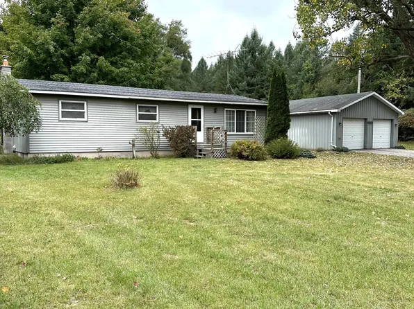 6003 N Oceana Dr, Hart, MI 49420