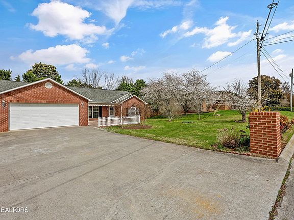 3rd image of 1144 Arthur Rd