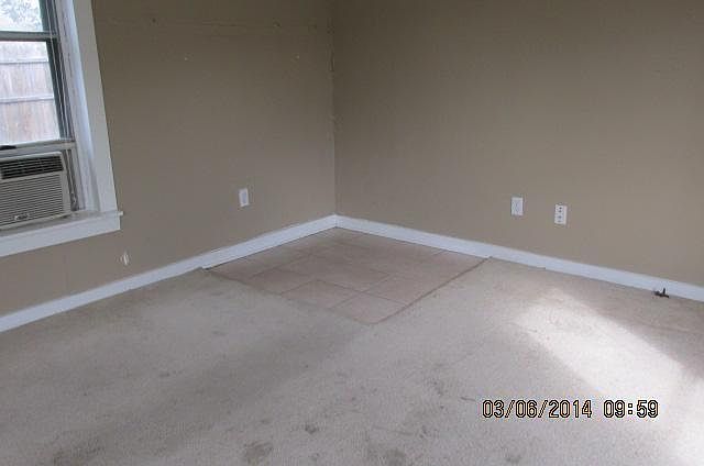 1st image of 731 W Gross St