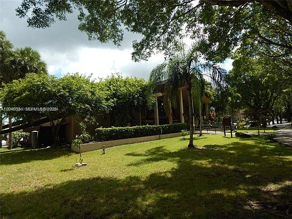 5th image of 14601 N Kendall Dr #304K