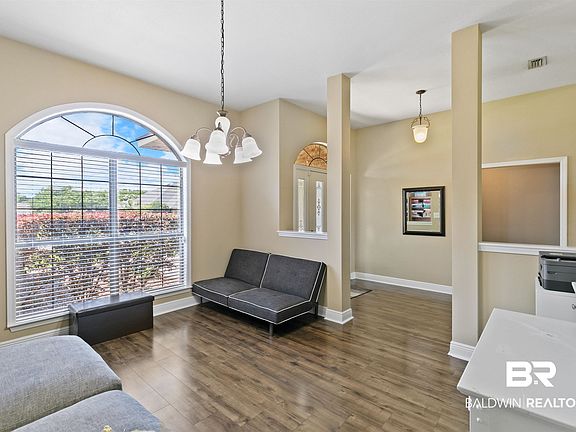 5th image of 25832 Keldon Ct