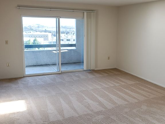 3rd image of 5130 Sacramento Ave APT A