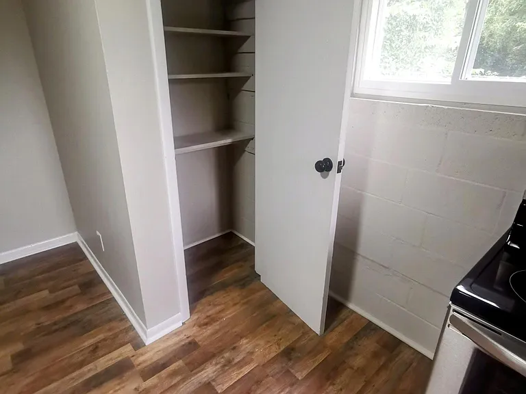 729 High St #B — Photo 10