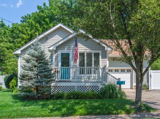 1 Wilson St, Mendham, NJ 07945