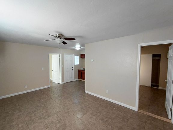 3rd image of 206-212 E B St #208