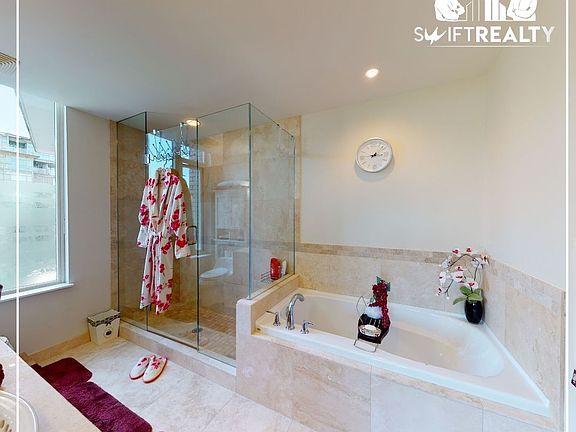 7_902_Vancouver_Real Estate Services_06162023