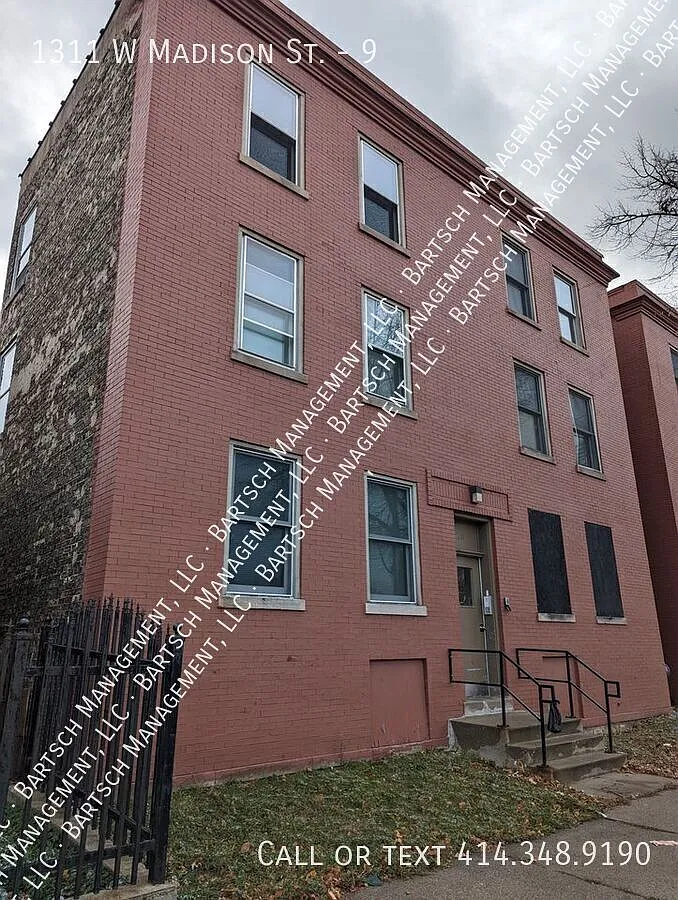 Studio, $850 — Photo 1