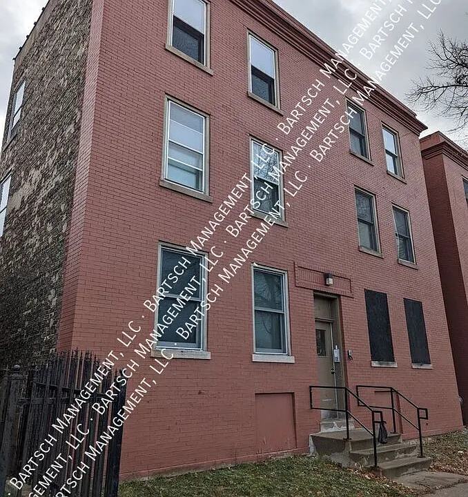 1311 W Madison St #9