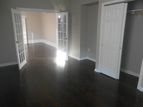 5th image of 4051 Warwick Blvd #102