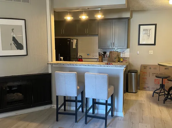 967 S Barrington Ave APT 6, Los Angeles, CA 90049