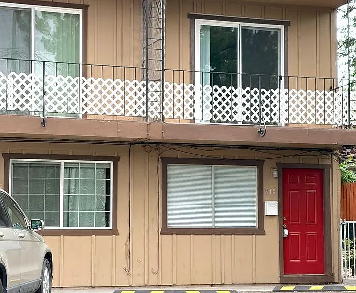 900 Eden Ct #10 — Photo 18