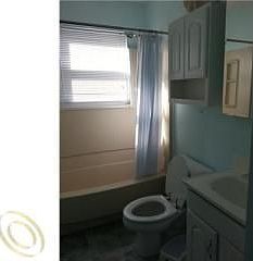5th image of 545 E Grand Blvd