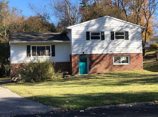 720 Treeside Dr, Akron, OH 44313
