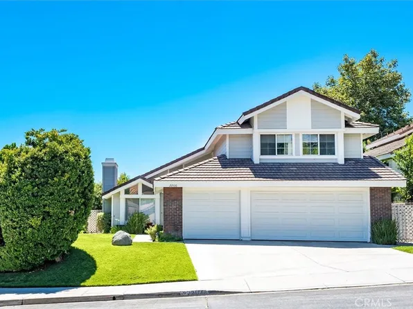 22106 Grovepark Dr, Santa Clarita, CA 91350