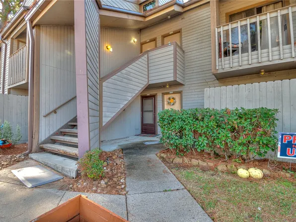 3900 Aspen Dr APT 204B, Montgomery, TX 77356