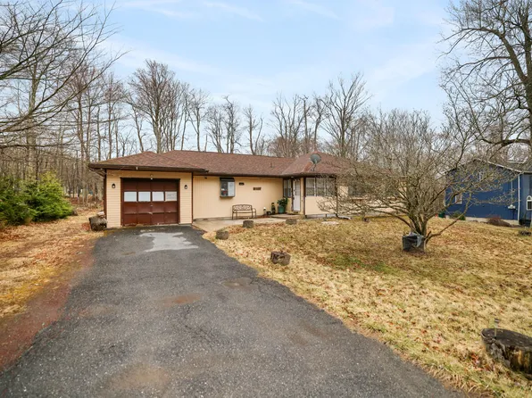 4754 Brentwood Dr, Tobyhanna, PA 18466