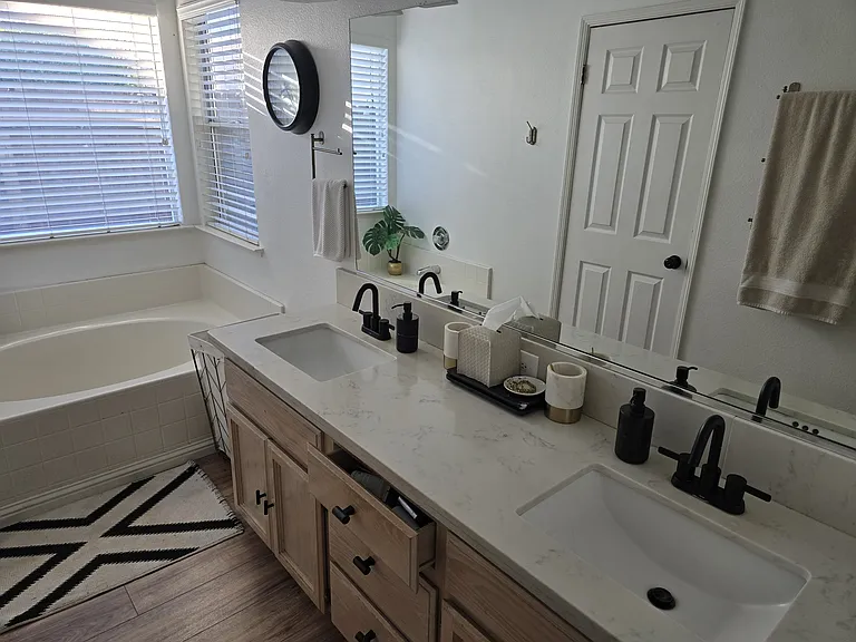 5248 W Browning Ave — Photo 5