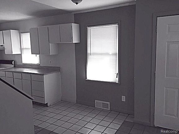 3rd image of 10830 Albany Ave