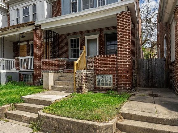 3rd image of 1035 McDowell Ave