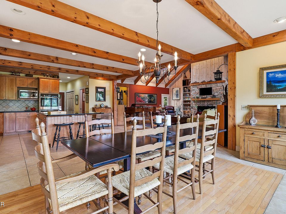 31st image of 1319 Licklog Hollow Rd