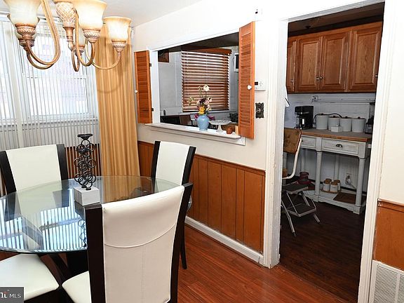 4th image of 1536 E Pastorius St