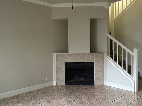 4th image of 12277 Apricot Dr