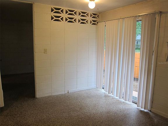 3rd image of 1933 NW 4th Ave APT A