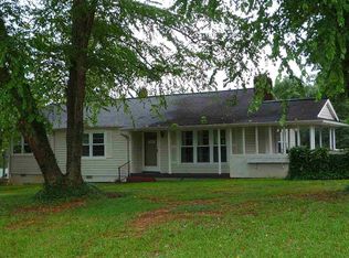 201 E North Broad St, Walhalla, SC 29691
