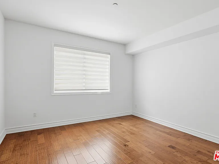 325 Arnaz Dr #201 — Photo 14