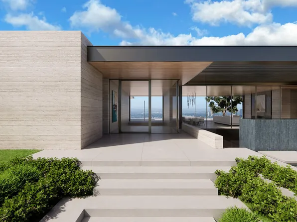 9226 Swallow Dr, Los Angeles, CA 90069