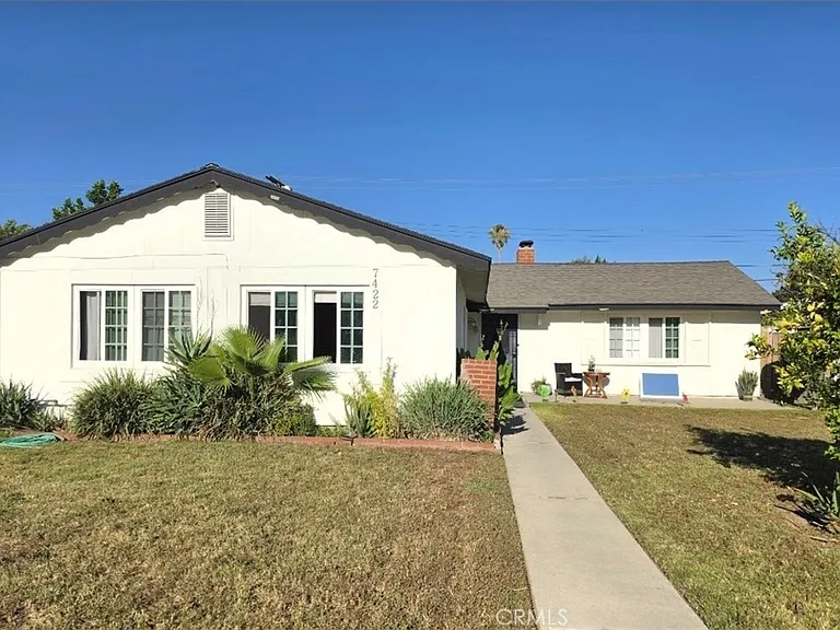 7422 Shoup Ave — Photo 1
