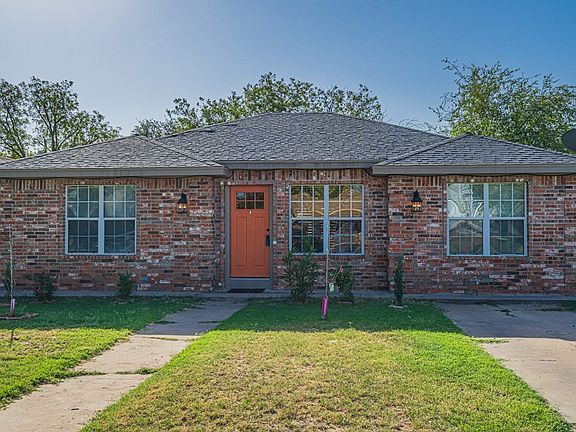 2nd image of 2435 San Antonio St