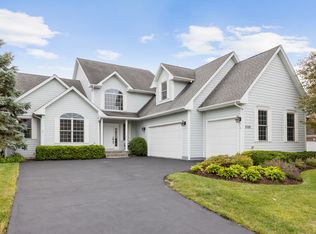 5286 Greenshire Cir, Lake In The Hills, IL 60156