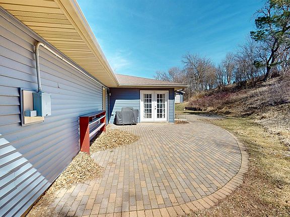 4th image of 5223 Crest Dr