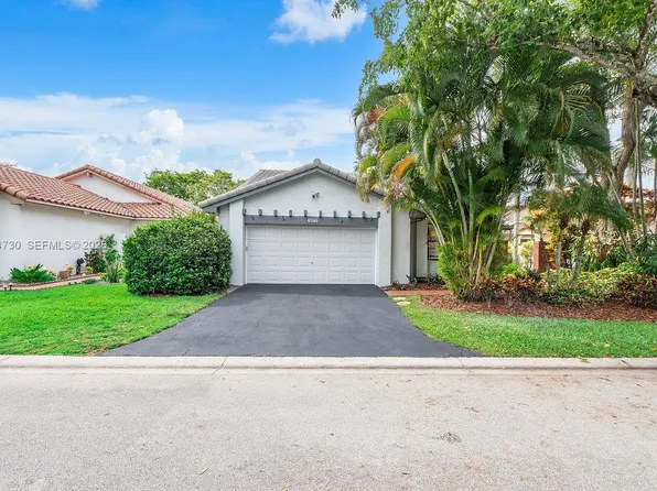 2073 Montpeliar, Weston, FL 33326