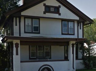 617 W Pleasant St, Freeport, IL 61032