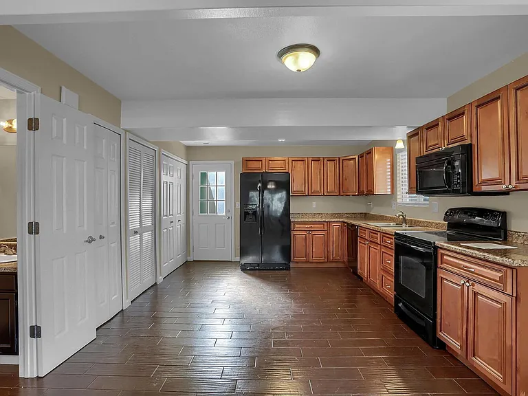 2488 Washo Cir — Photo 11