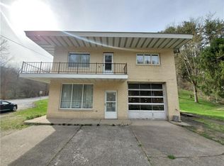 8896 Roberts Hollow Rd, Elizabeth, PA 15037