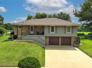 411 SE Claremont St, Lees Summit, MO 64063