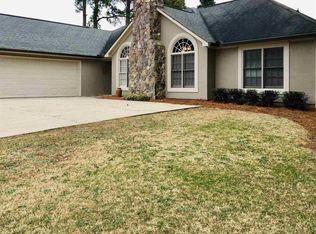 3011 Lakecrest Dr, Dacula, GA 30019