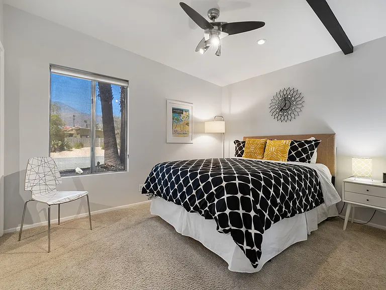 622 N Monterey Rd — Photo 38